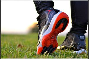 Как отличить поддельные кроссовки Nike Air Jordan XI? - блог Styles.ua