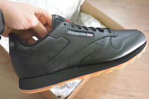 Обзор кроссовок Reebok Classic Black/Gum (49800) + видео - блог Styles.ua